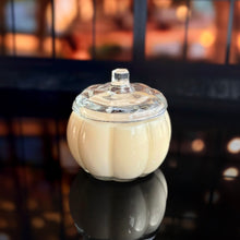 Load image into Gallery viewer, TOASTED PUMPKIN CANDLE (AUTUMN EDITION)